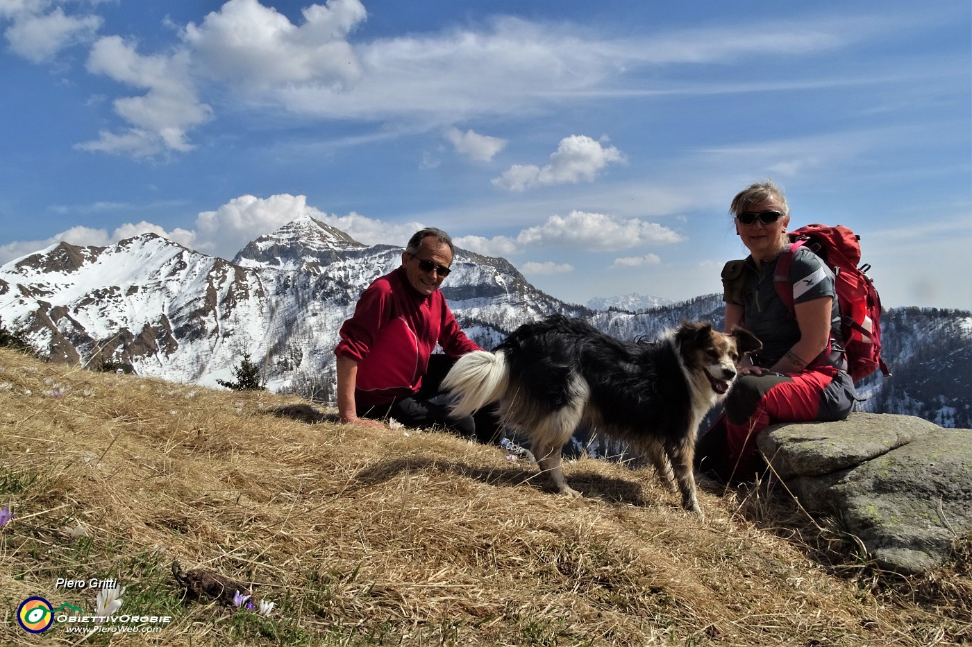 25 Salendo, sul sent. 124, al Rif. Balicco, con vista sul Monte Cavallo.JPG